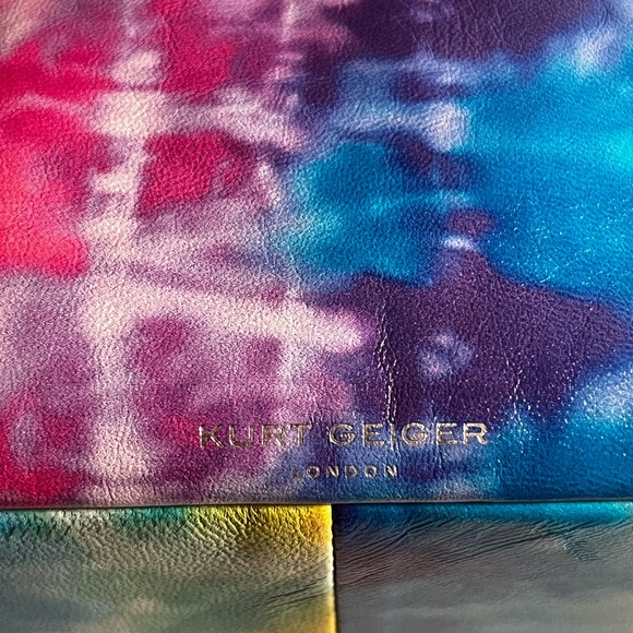 🌈 Kurt Geiger rainbow tie dye XL Kensington bag - one callout on back EUC - Picture 6 of 16